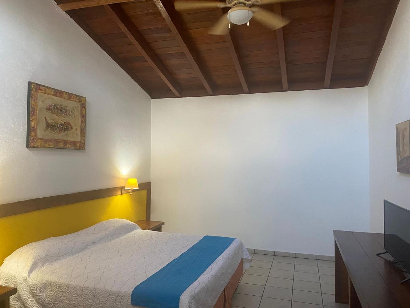 Hotel Pez Vela Manzanillo Extérieur photo