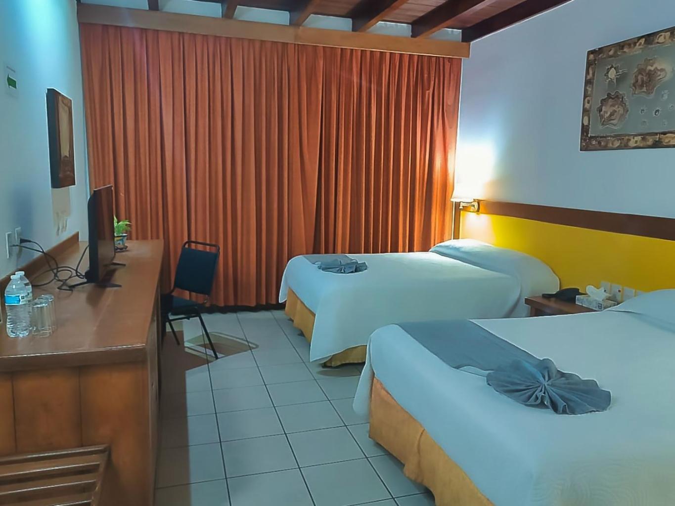 Hotel Pez Vela Manzanillo Extérieur photo